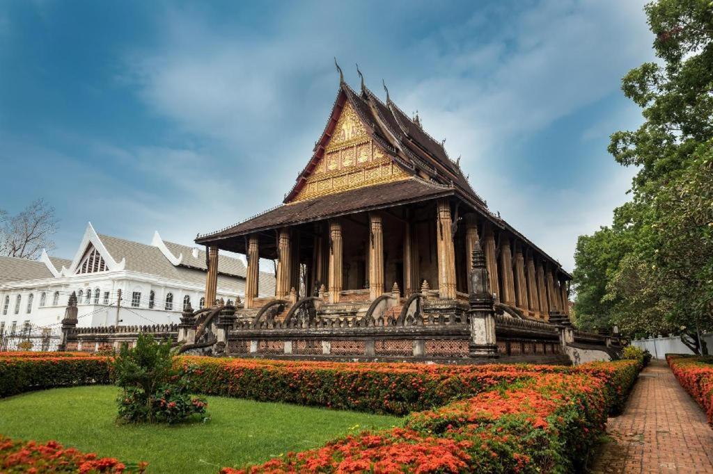 Central Vienna Hotel Vientiane Bagian luar foto